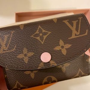 Louis Vuitton rosalie wallet in pink / victorine